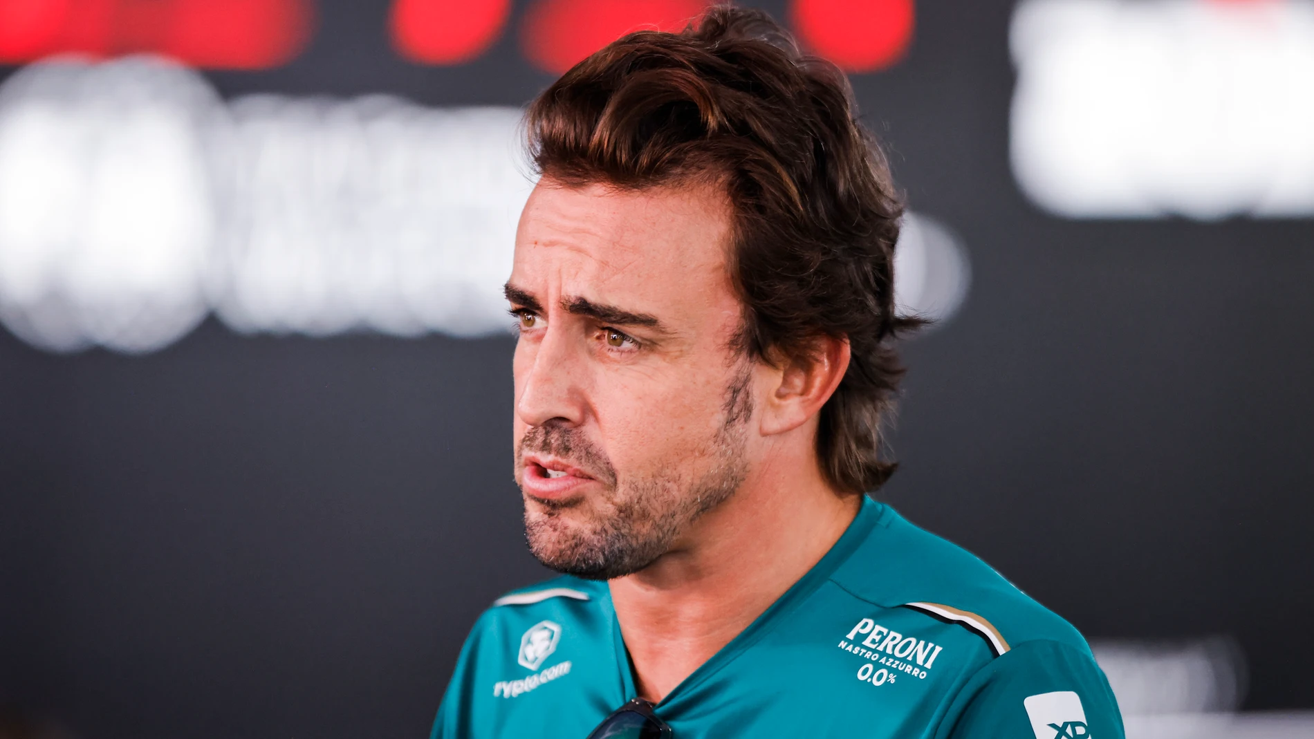 Fernando Alonso desata la fiebre en Aston Martin: agotados todos sus  productos oficiales