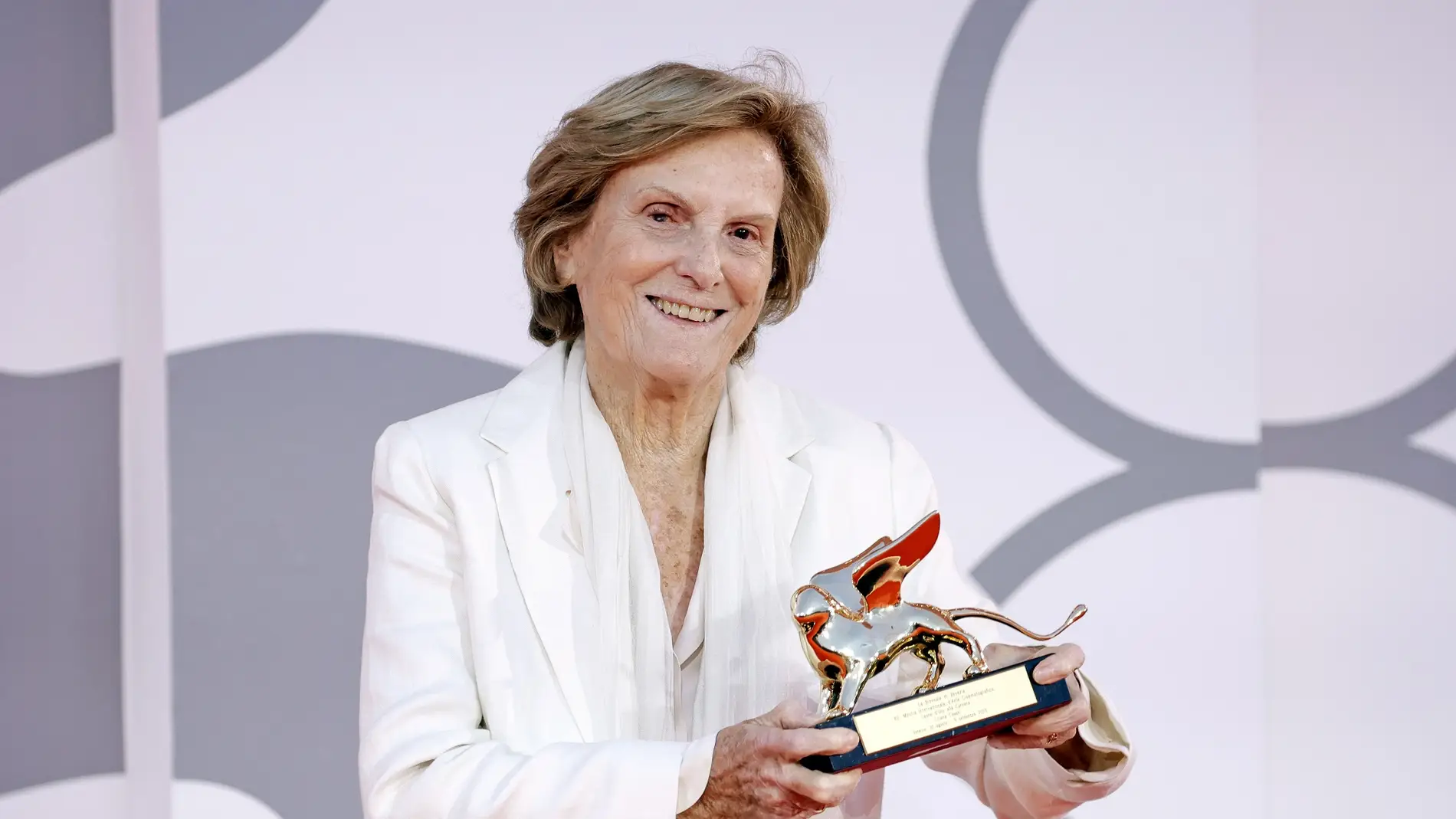 Liliana Cavani recibe el León de Oro honorífico en la 80 edición del Festival de Cine de Venecia