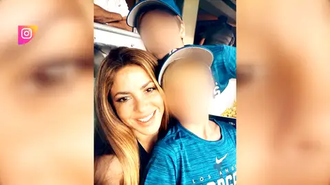 Shakira apura las vacaciones con sus hijos y unas amigas a bordo de una embarcación en Miami Shakira apura las vacaciones con sus hijos y unas amigas a bordo de una embarcación en Miami