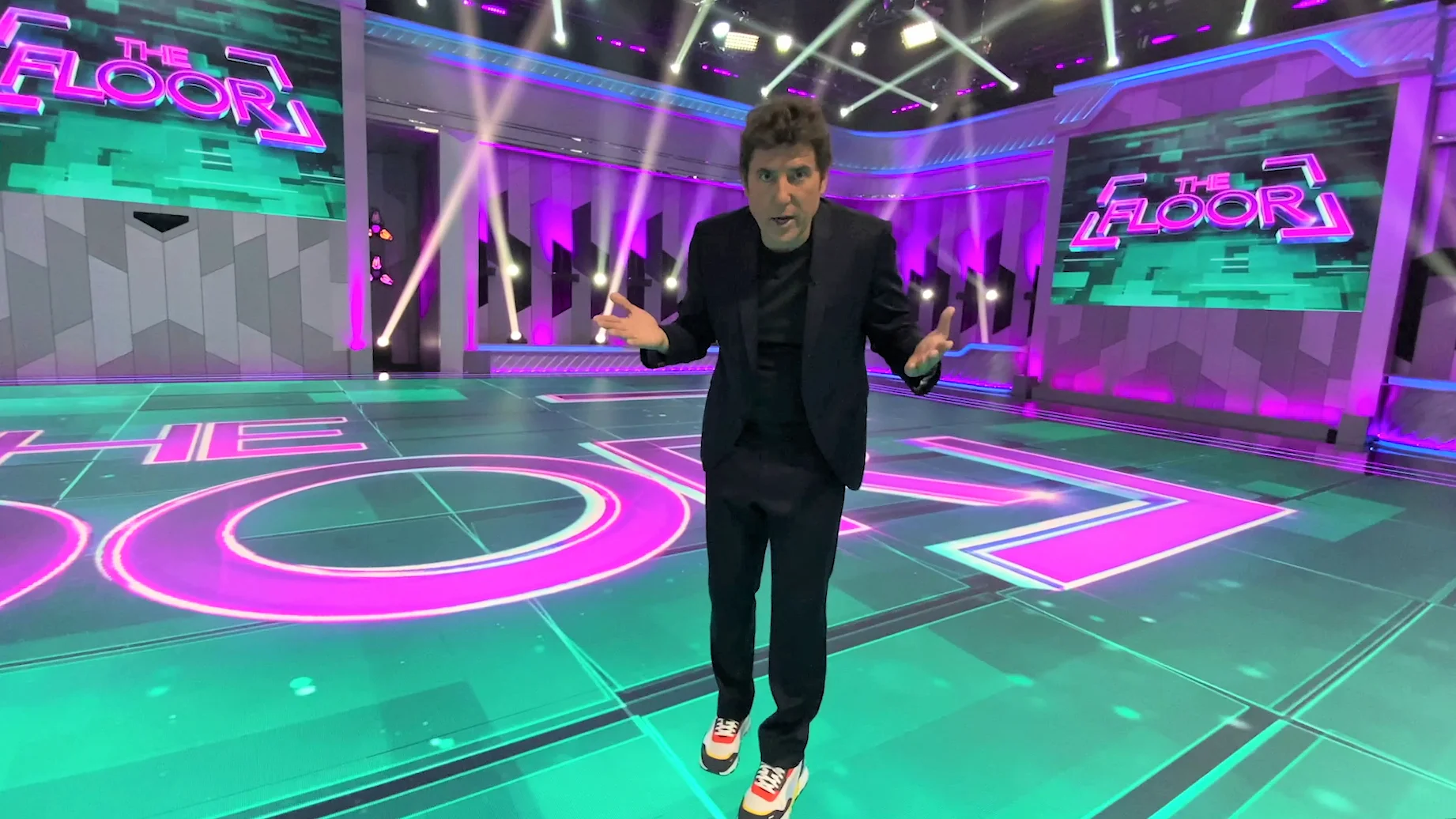 ¿Cómo es la mecánica de ‘The Floor’? ¡Manel Fuentes nos lo explica! ¿Cómo es la mecánica de ‘The Floor’? ¡Manel Fuentes nos lo explica!