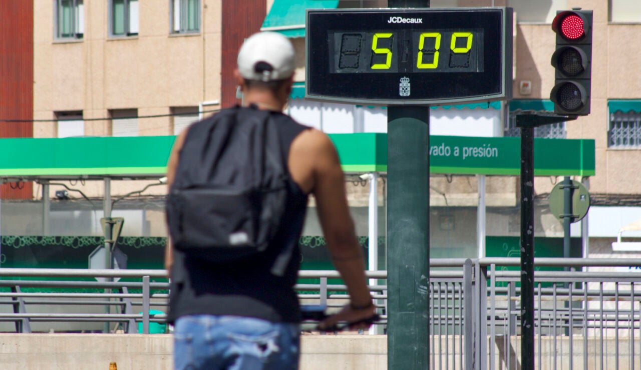 Term&oacute;metro a 50 grados