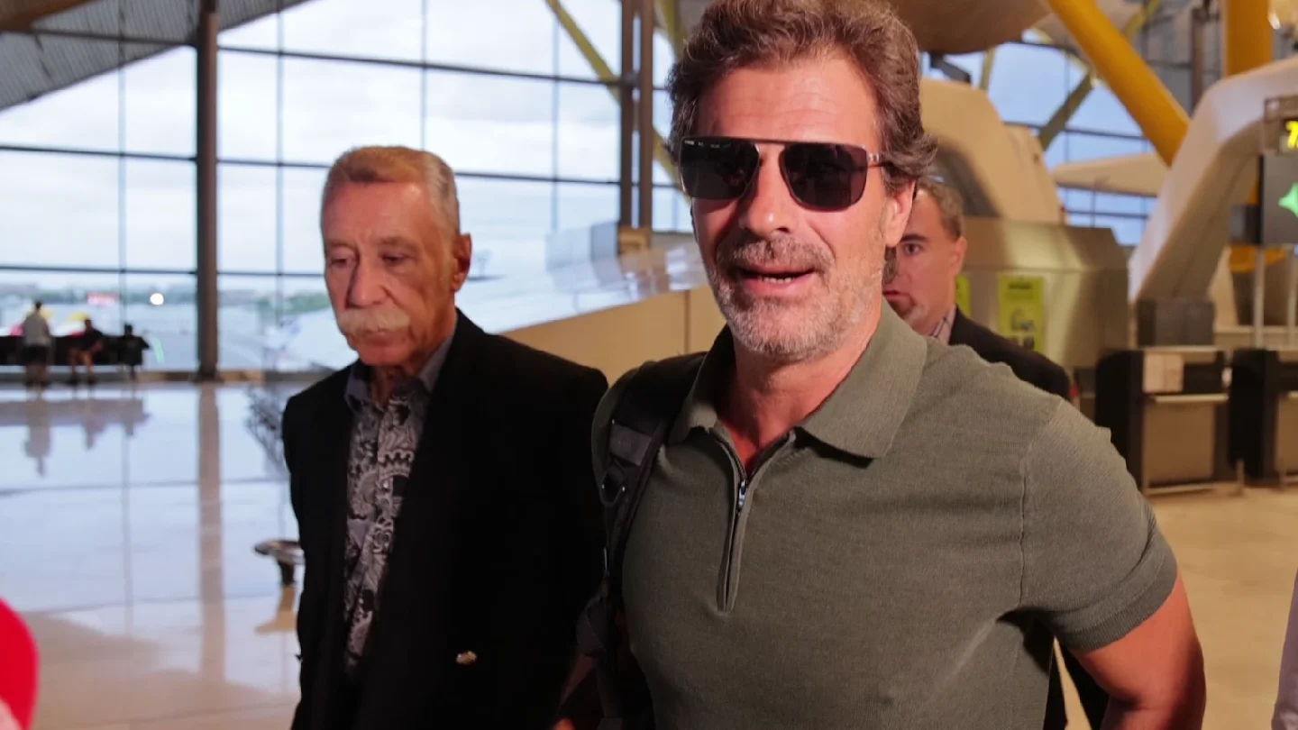 Rodolfo Sancho en el aeropuerto de Madrid
