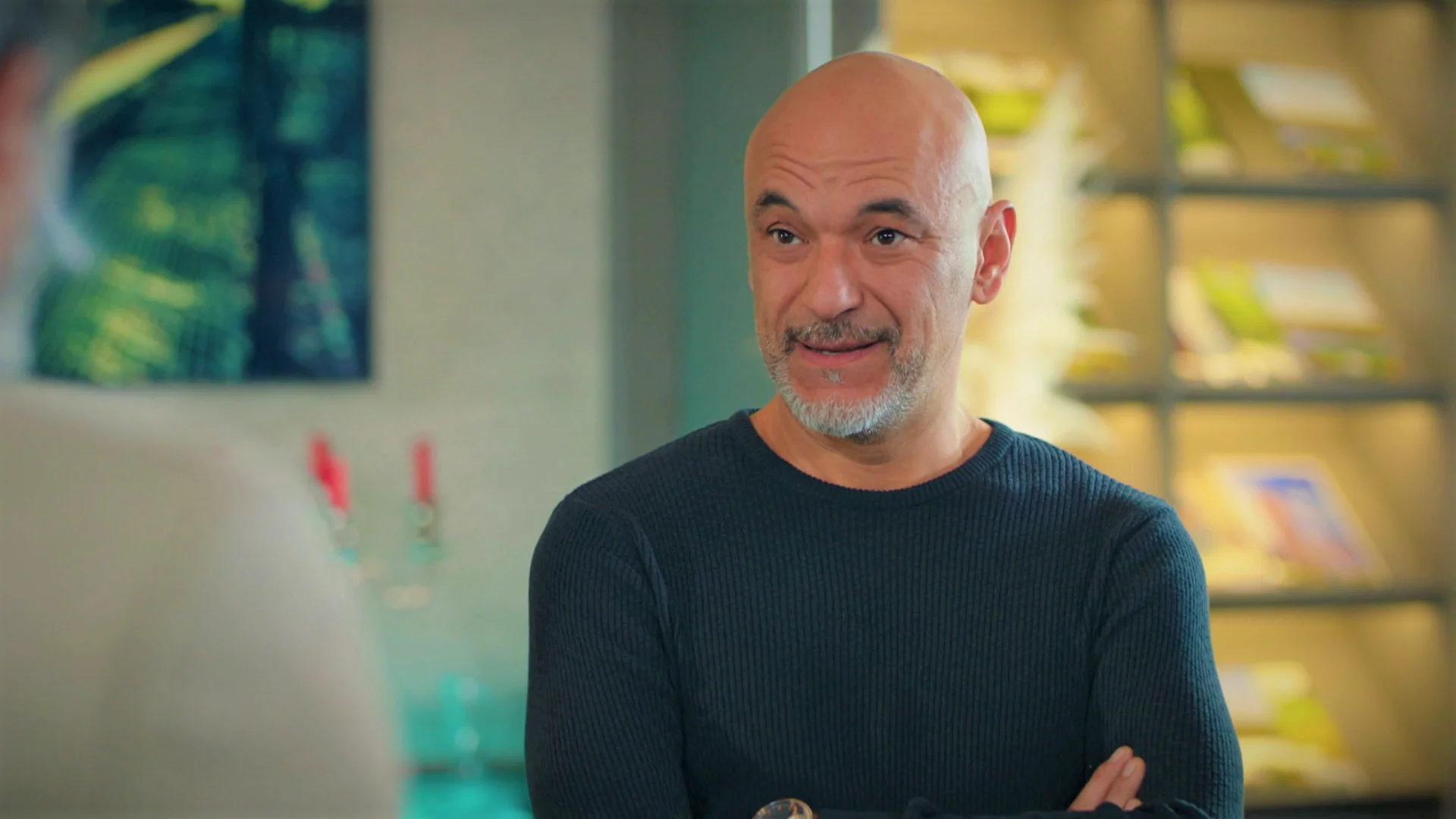 Ahmet despide a Akif al descubrir que es el responsable de la intoxicaci&oacute;n del club 