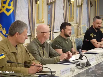 Zelenki destituye al ministro de Defensa Oleksi Reznikov Zelenki destituye al ministro de Defensa Oleksi Reznikov