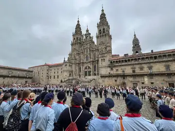 Peregrinos en la Plaza del Obradoiro Peregrinos en la Plaza del Obradoiro