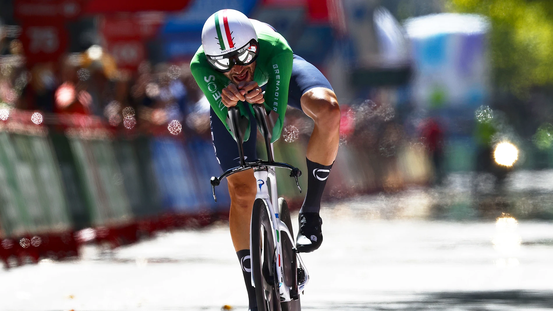 Filippo Ganna, ganador de la décima etapa de la Vuelta, entrando en meta Filippo Ganna, ganador de la décima etapa de la Vuelta, entrando en meta