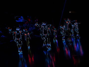 El flipante show de Light Balance: luces, coreografía y sincronía únicos en el mundo