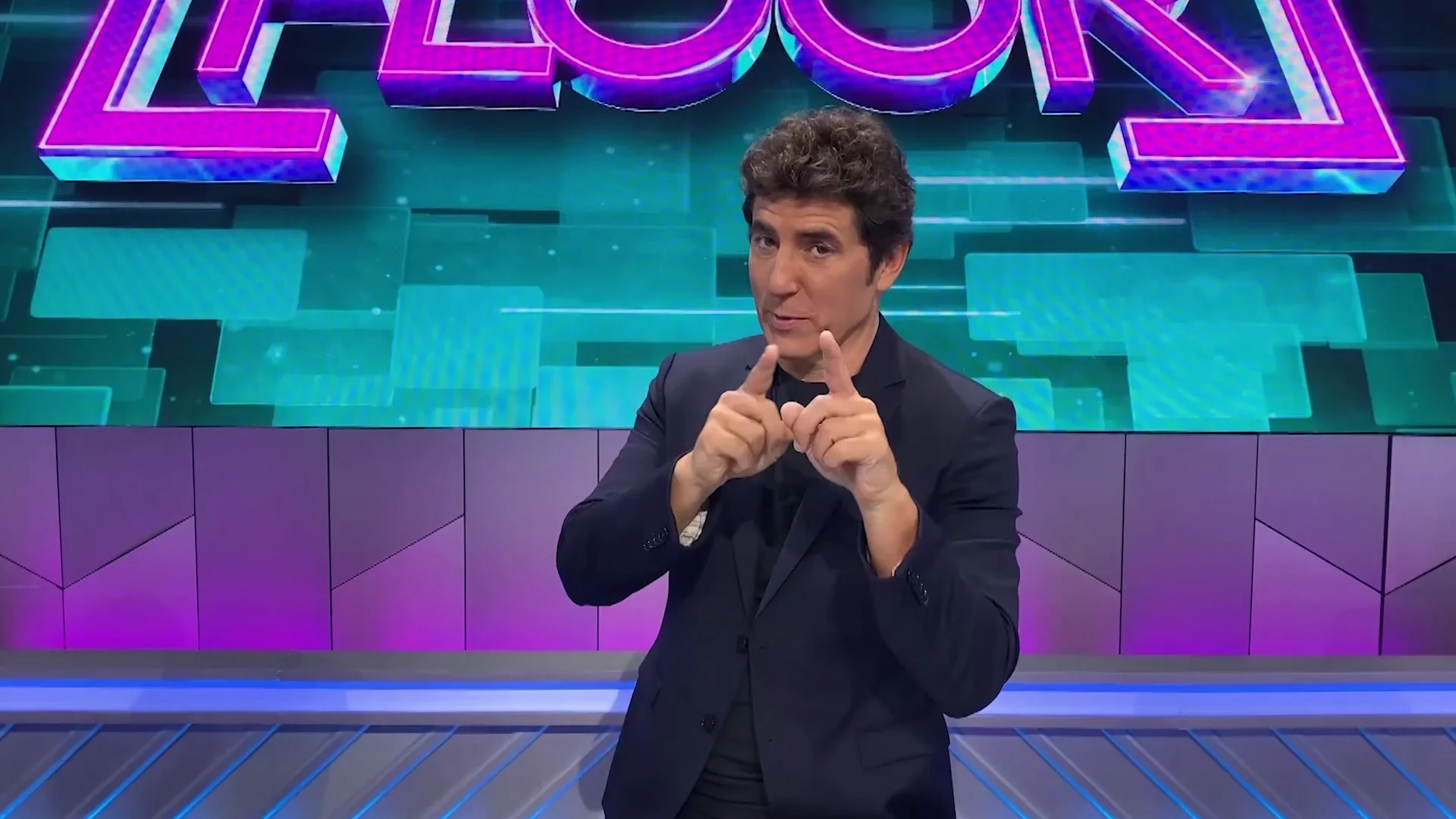 “Todo el equipo estamos pendientes de dar con la respuesta”: Manel Fuentes nos da las claves de ‘The Floor’ “Todo el equipo estamos pendientes de dar con la respuesta”: Manel Fuentes nos da las claves de ‘The Floor’