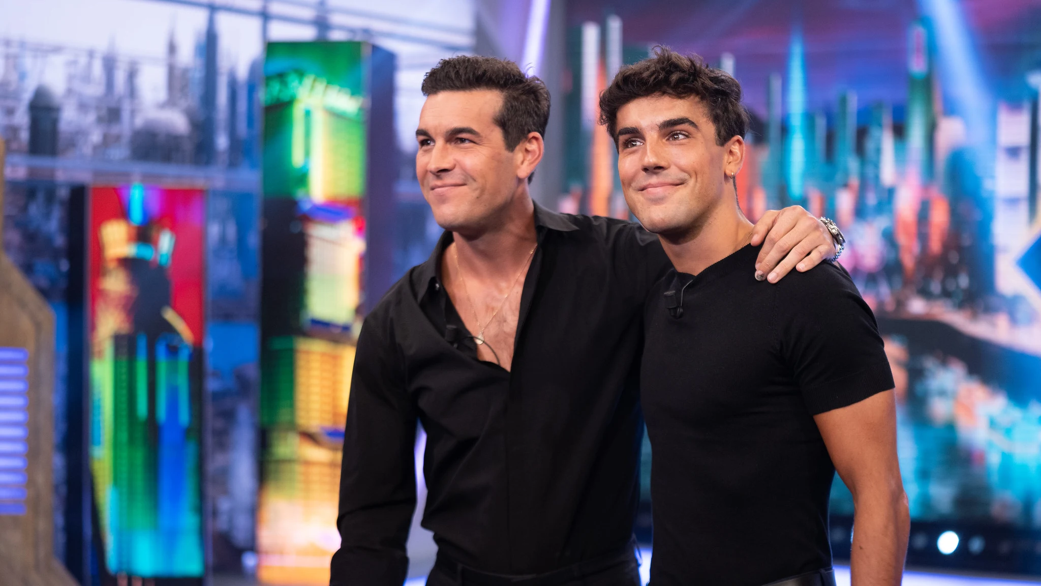 Revive la entrevista completa a Mario Casas y Óscar Casas en 'El Hormiguero' Revive la entrevista completa a Mario Casas y Óscar Casas en 'El Hormiguero'