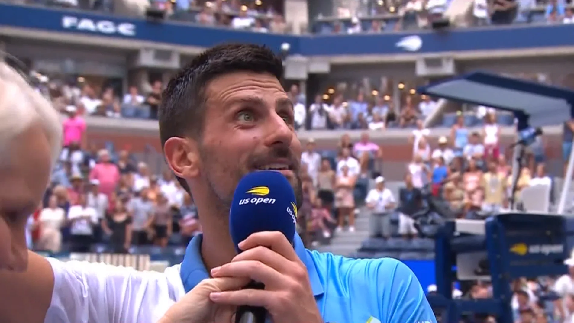 V DEO Djokovic Se Arranca A Cantar Con El P blico Tras Pasar A v-deo-djokovic-se-arranca-a-cantar-con-el-p-blico-tras-pasar-a