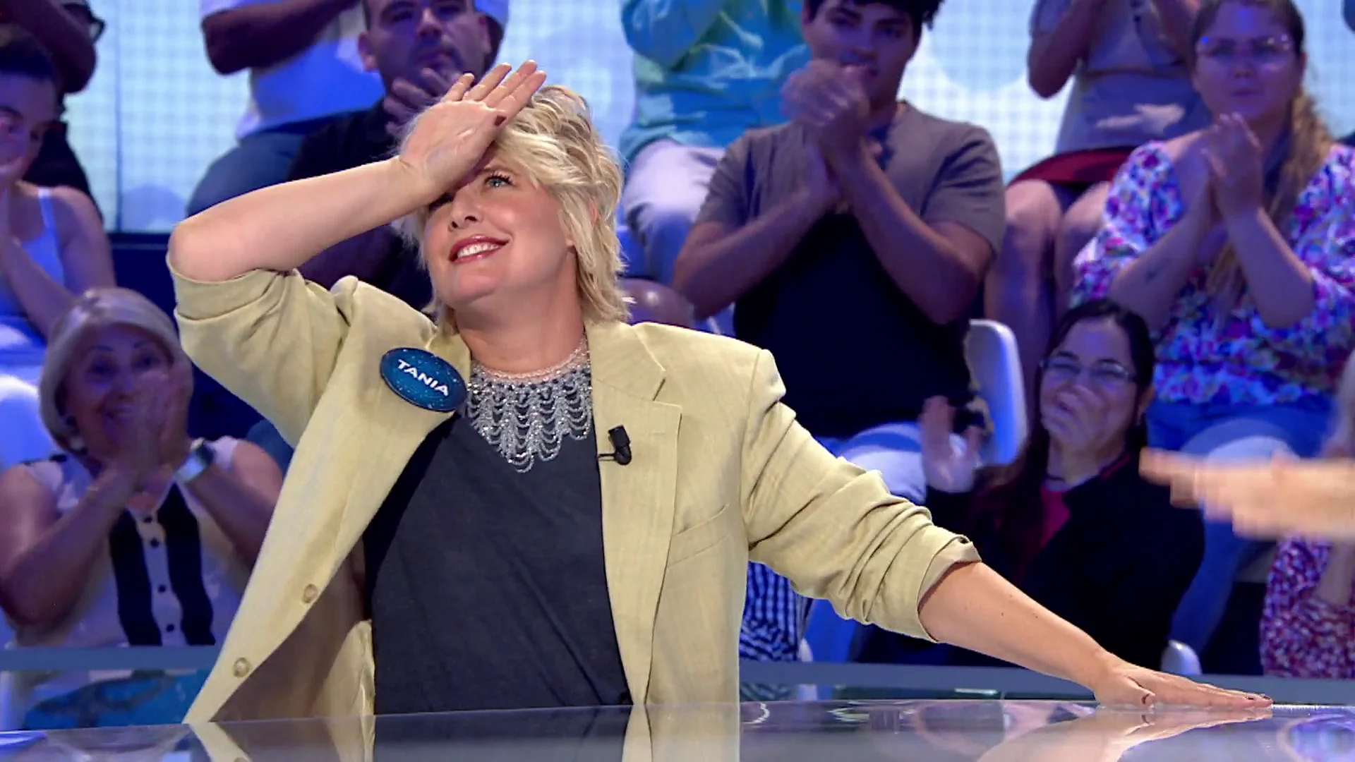 La haza&ntilde;a de Tania Llasera al salvar a Mois&eacute;s con su pleno en el &iquest;D&oacute;nde Est&aacute;n?