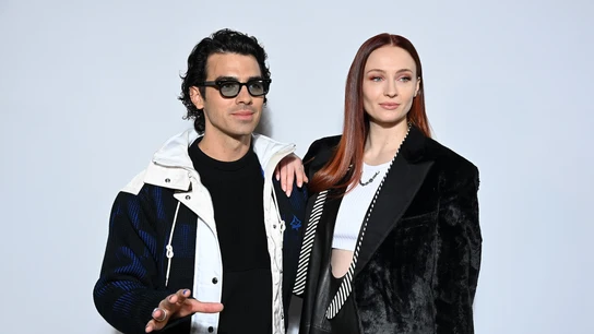 Sophie Turner y Joe Jonas en la Paris Fashion Week otoño-invierno 2022-2023 Sophie Turner y Joe Jonas en la Paris Fashion Week otoño-invierno 2022-2023