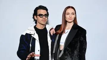 Sophie Turner y Joe Jonas en la Paris Fashion Week otoño-invierno 2022-2023
