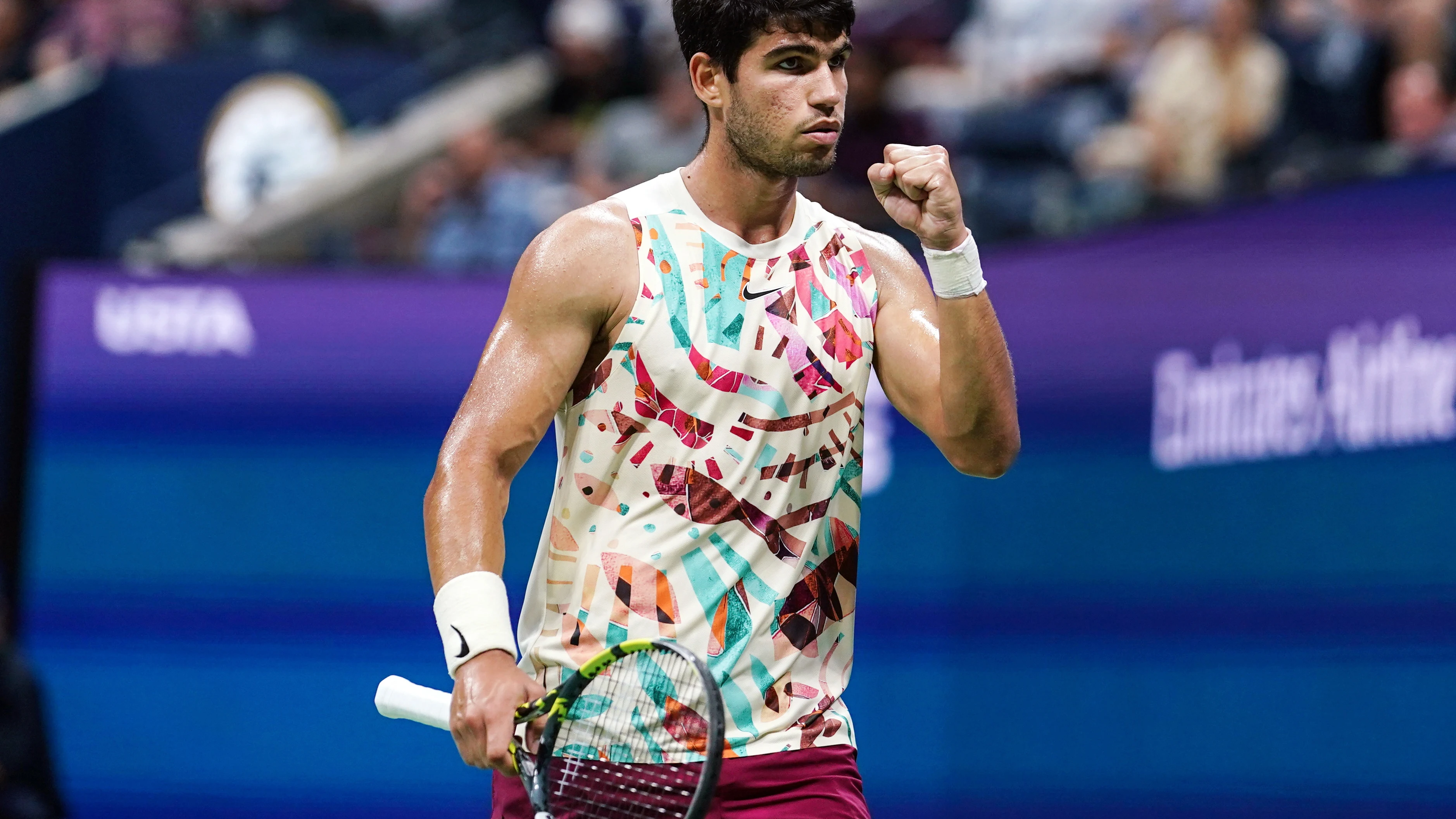 Carlos Alcaraz celebra un punto en su partido ante Alexander Zverev