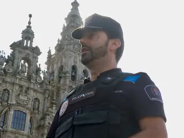Uno de los agentes que salvaron la vida al menor Uno de los agentes que salvaron la vida al menor