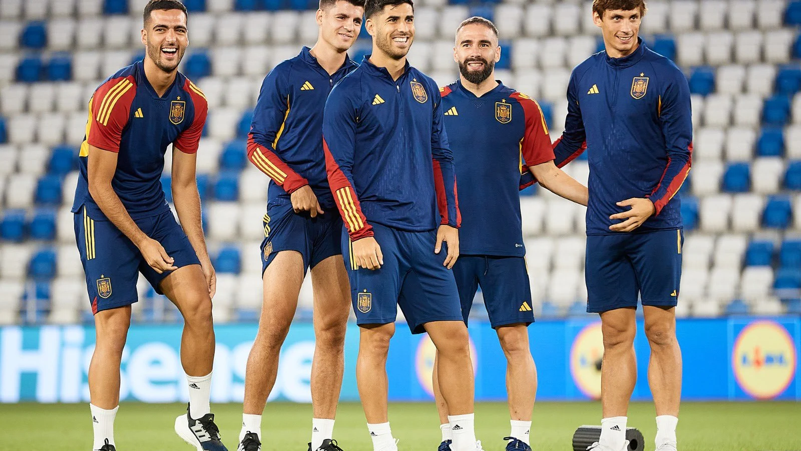 Varios jugadores de la Selecci&oacute;n sonr&iacute;en en su primer entrenamiento en Georgia