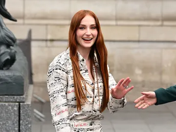 Sophie Turner en el desfile de la Paris Fashion Week en marzo de 2023 Sophie Turner en el desfile de la Paris Fashion Week en marzo de 2023