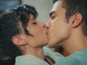 Lila le abre su coraz&oacute;n a Yiğit: &ldquo;Yo te quiero&rdquo; (destacada)