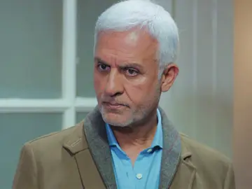 El plan de Şahika sale mal… ¡Halit encuentra a toda su familia en casa de Emir! El plan de Şahika sale mal… ¡Halit encuentra a toda su familia en casa de Emir!