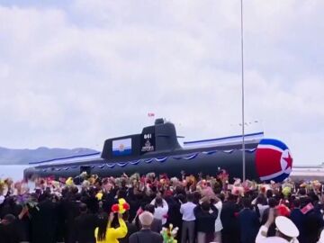  Imágenes del nuevo submarino nuclear de Corea del Norte