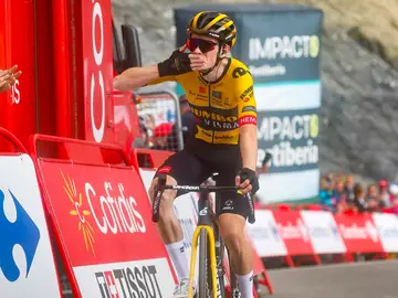 Jonas Vingegaard gana en la subida al Tourmalet Jonas Vingegaard gana en la subida al Tourmalet