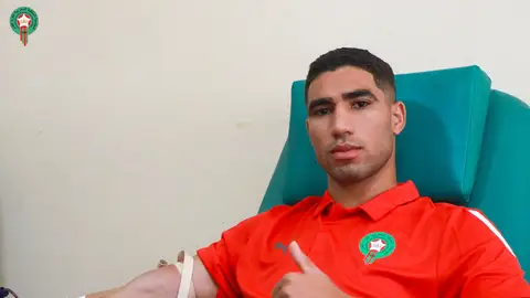 Achraf Hakimi donando sangre Achraf Hakimi donando sangre