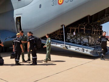 Un equipo de Búsqueda y Rescate Urbano (USAR) de la Unidad Militar de Emergencias (UME) del ejército español