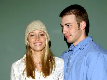 Jessica Biel y Chris Evans Jessica Biel y Chris Evans