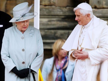 Isabel II y Benedicto XVI