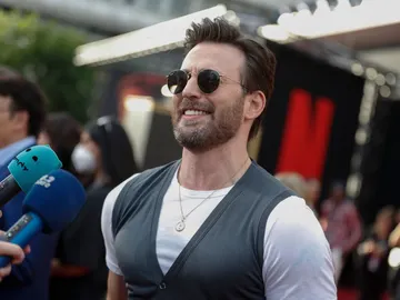 Chris Evans en la premiere de 'The grey man' Chris Evans en la premiere de 'The grey man'