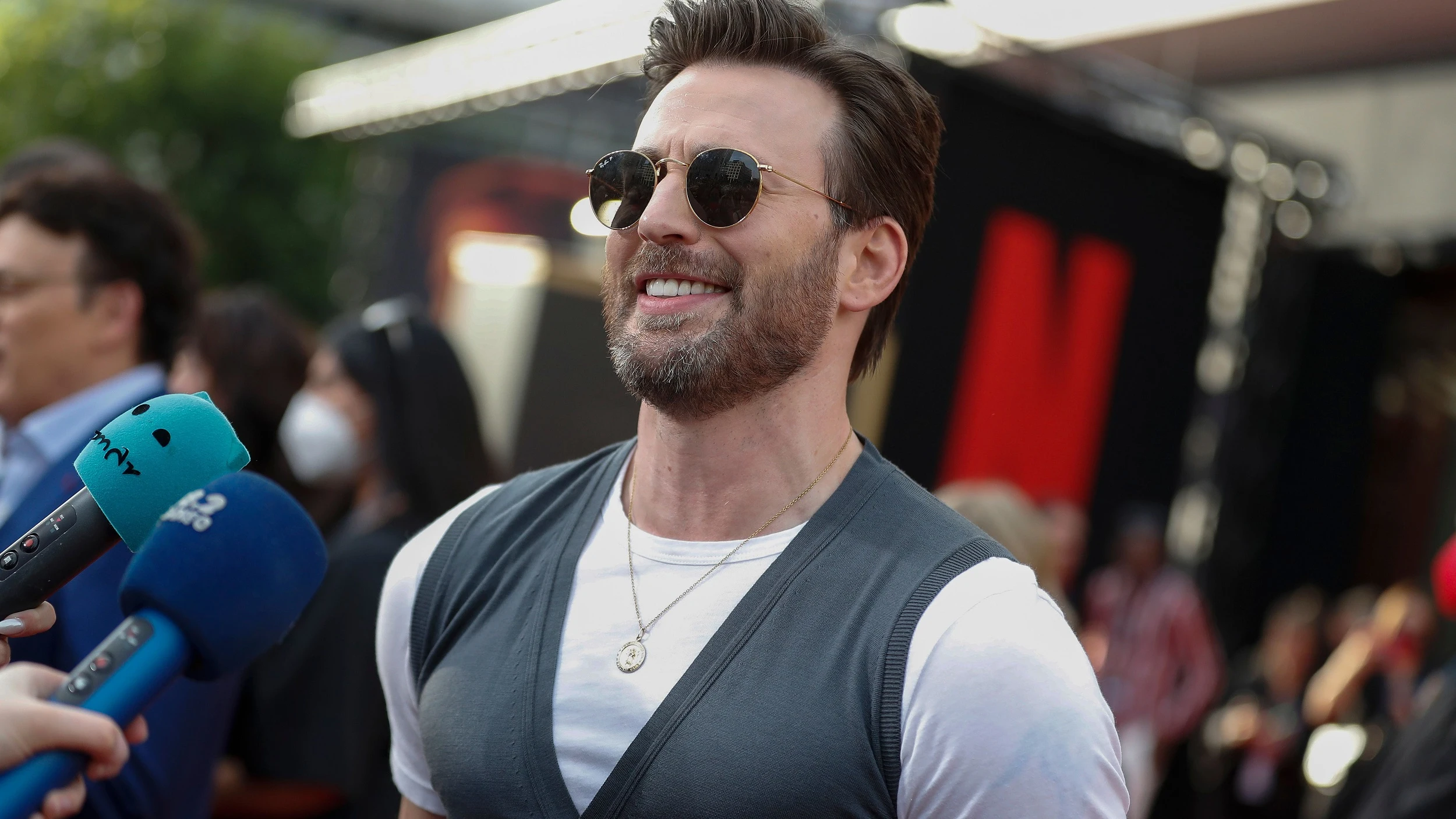 Chris Evans en la premiere de 'The grey man' Chris Evans en la premiere de 'The grey man'