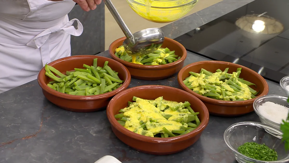 Judías verdes con patatas y pimentón: una receta clásica pero con el toque  de Karlos Arguiñano