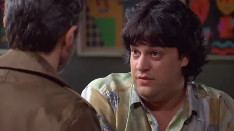 Rafa comienza a sospechar de Iván y entrega a Isidro el diario de Ester: “No se puede enterar nadie” Rafa comienza a sospechar de Iván y entrega a Isidro el diario de Ester: “No se puede enterar nadie”