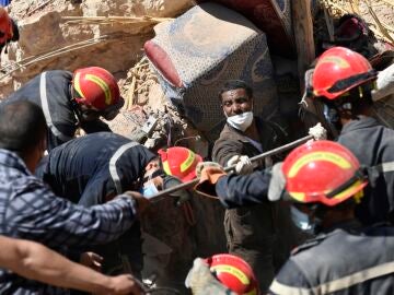 Equipos de rescate en Marruecos