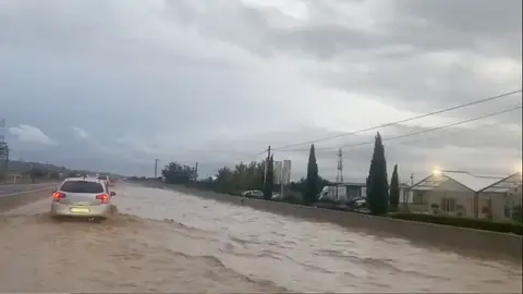 Inundaciones a primeras horas en carreteras de Madrid