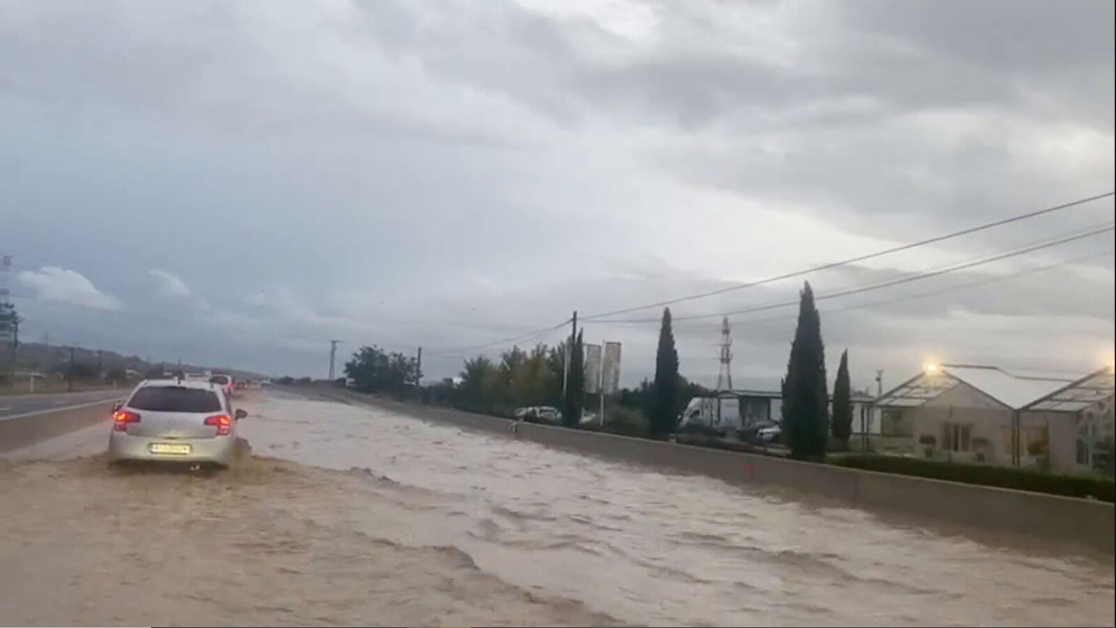 La Aemet alerta: llega una borrasca fría que realimenta las lluvias para este fin de semana