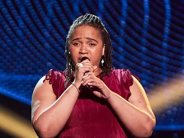 Del musical del Rey León al plató de La Voz: Phindile logra un espectacular pleno Del musical del Rey León al plató de La Voz: Phindile logra un espectacular pleno