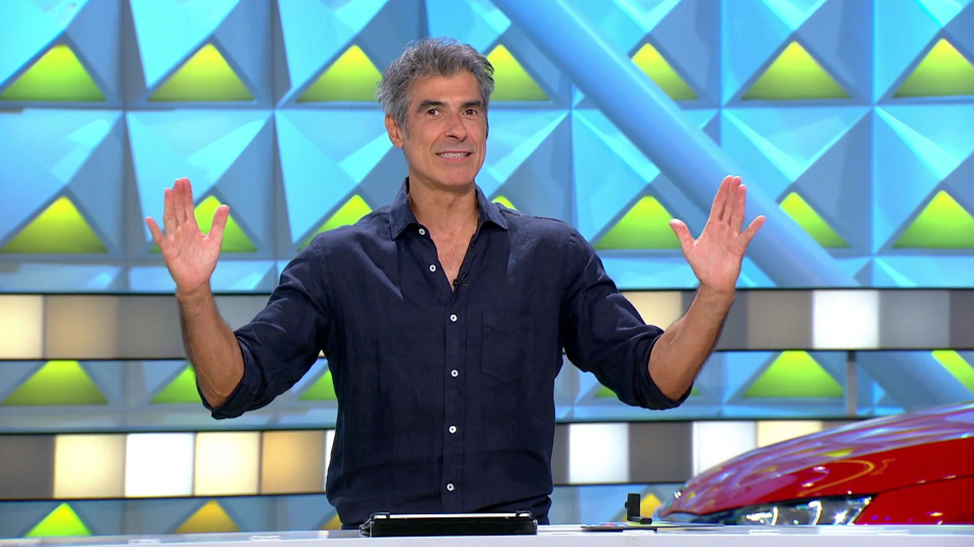 &iexcl;Lo nunca visto! Jorge Fern&aacute;ndez tiene que ayudar a los concursantes en el panel de la palabra