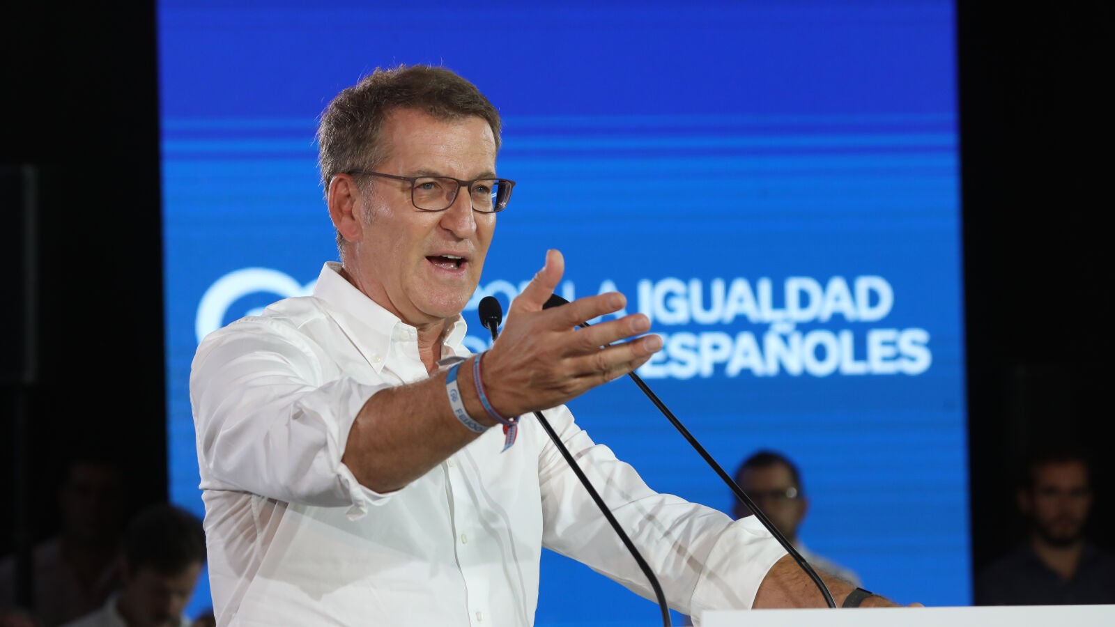 Feijóo insiste en que defenderá la libertad e igualdad de los españoles 