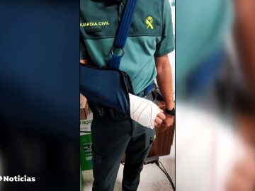 Detenido un joven por agredir a ocho guardias civiles en el cuartel de Chiclana, Cádiz