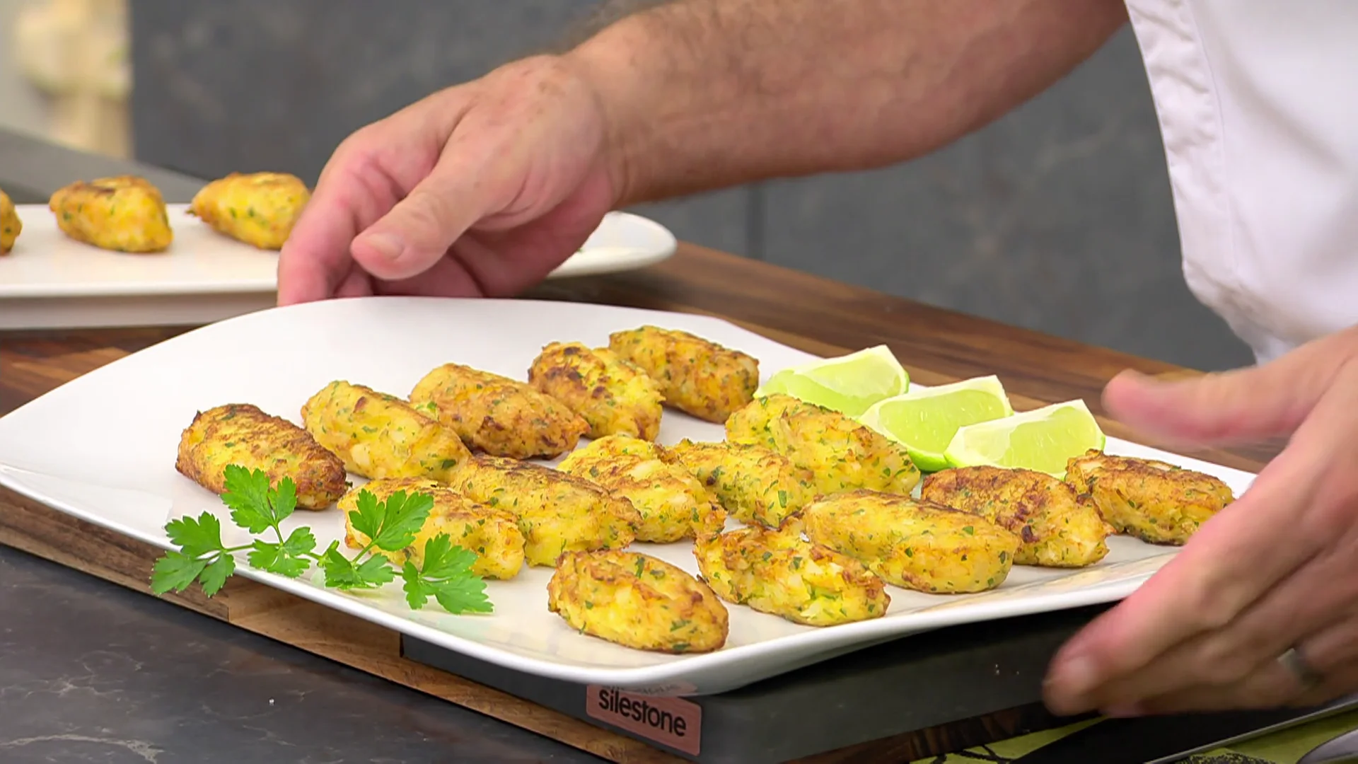 Bolinhos de bacalao: la receta portuguesa de croquetas de Karlos Arguiñano