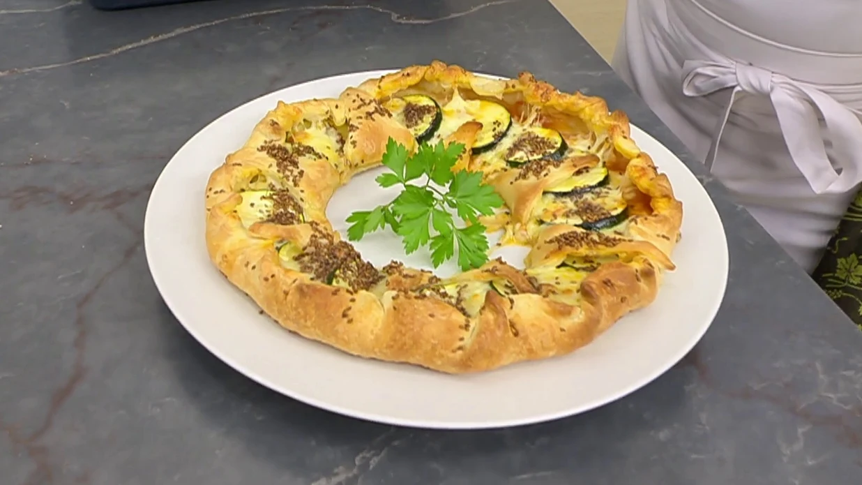 ¡Perfecta para llevar! Receta de tarta de calabacín y queso de Karlos Arguiñano