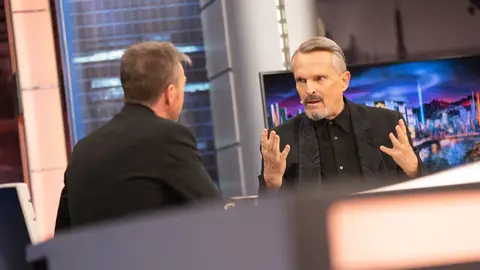 Miguel Bosé se sincera sobre su padre: "Franco le llamaba 'mi niño'"