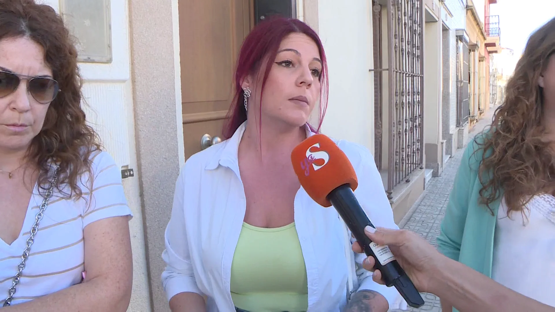 Aluvión de denuncias por los desnudos a menores con IA: "Le pidieron dinero y al negarse le mandaron la foto" Aluvión de denuncias por los desnudos a menores con IA: "Le pidieron dinero y al negarse le mandaron la foto"
