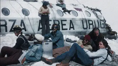 Imagen de la película 'La sociedad de la nieve' Imagen de la película 'La sociedad de la nieve'