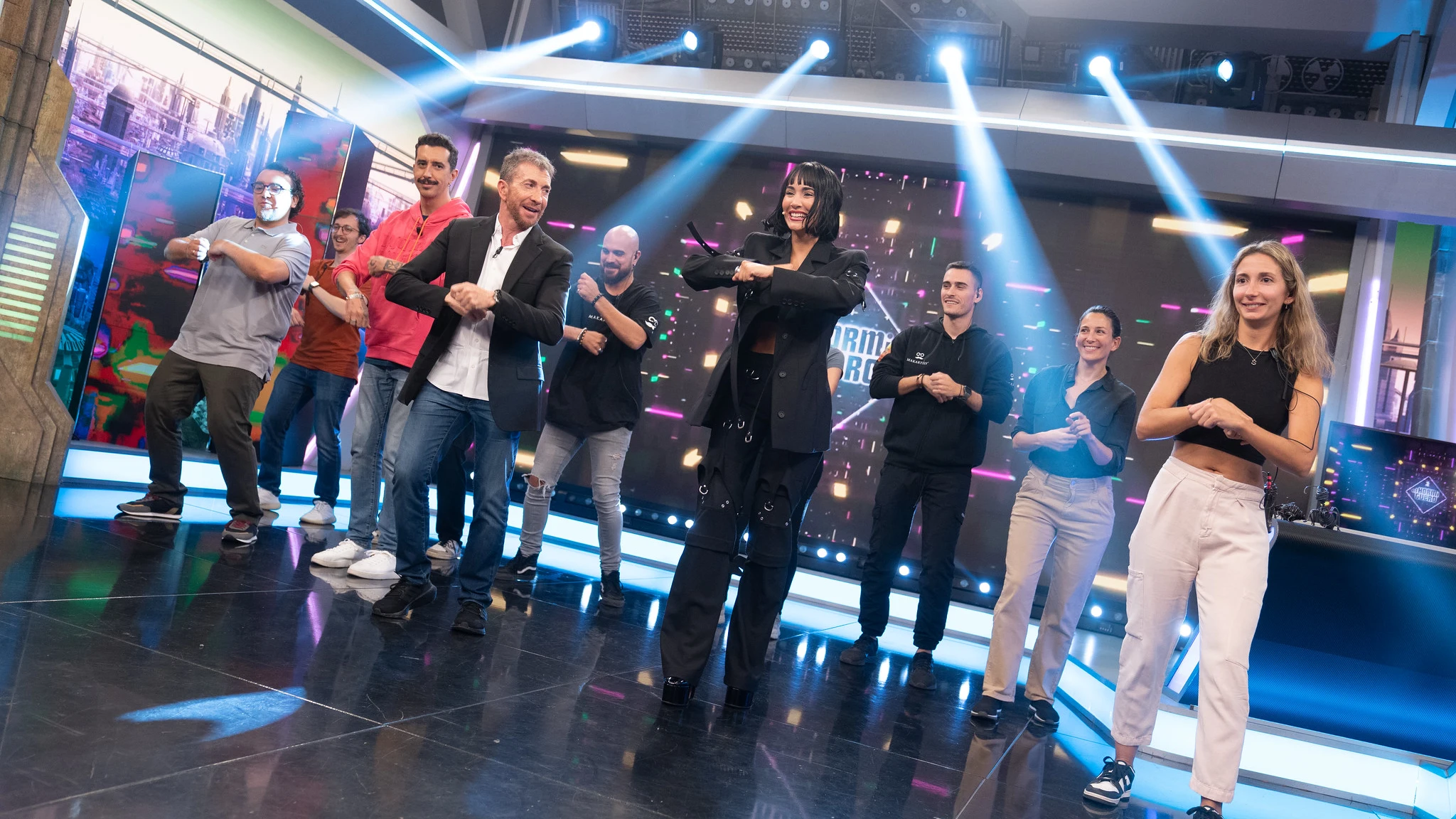 ¡Pablo Motos y Aitana se lanzan y bailan Las babys con el equipo de El Hormiguero! ¡Pablo Motos y Aitana se lanzan y bailan Las babys con el equipo de El Hormiguero!
