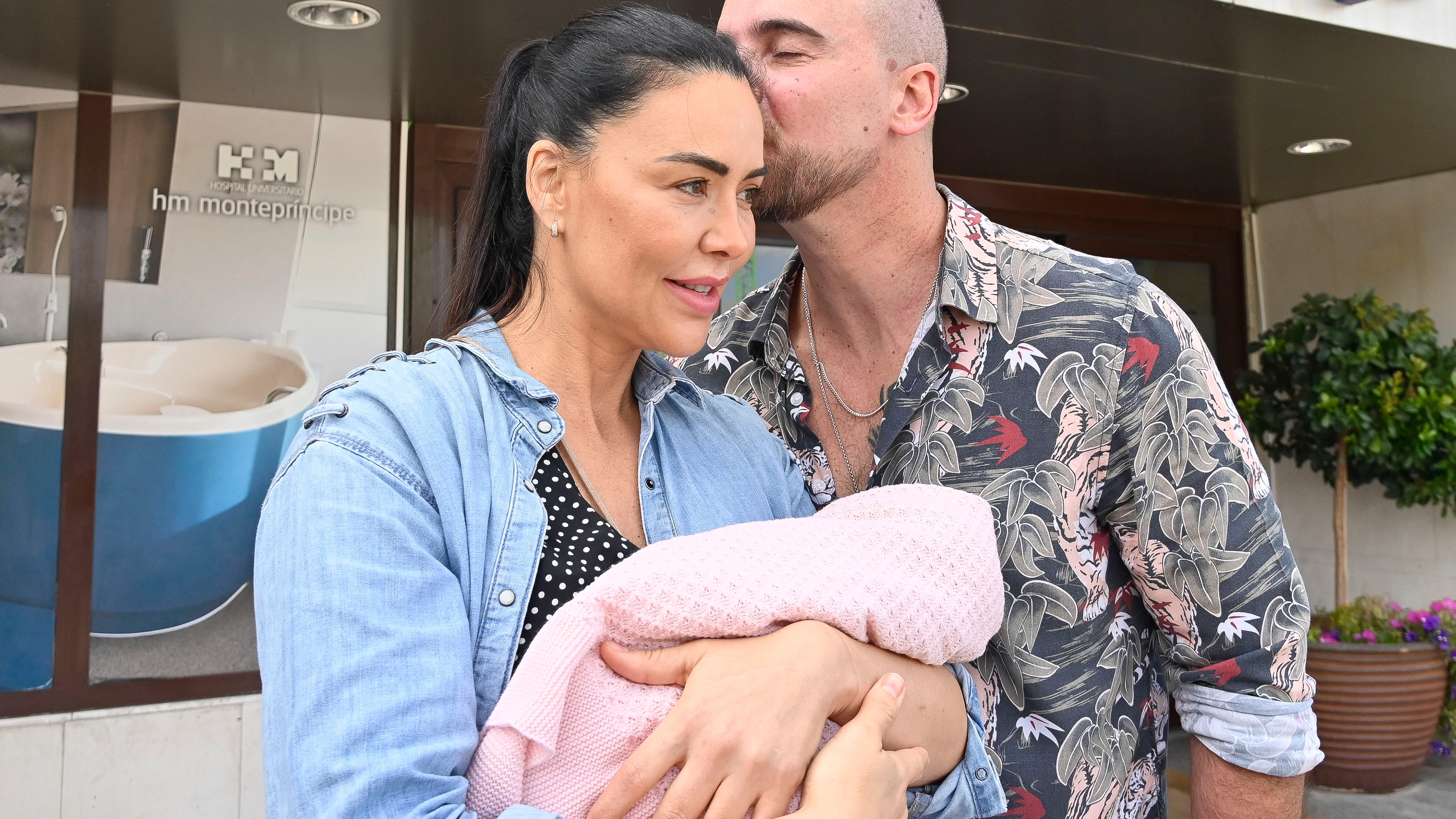 Vania Mill&aacute;n y Juli&aacute;n Bay&oacute;n