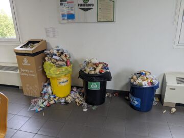 Situación de la oficina de Correos de la estación de tren de Lugo por la huelga de limpieza