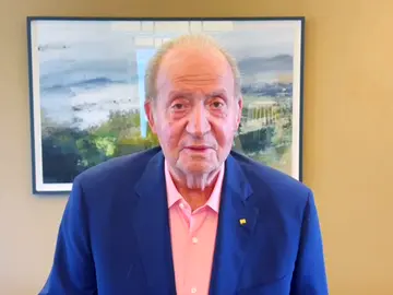 El rey Juan Carlos I felicita a Julio Iglesias por su 80 cumpleaños: "Te deseo todos los éxitos que mereces" El rey Juan Carlos I felicita a Julio Iglesias por su 80 cumpleaños: "Te deseo todos los éxitos que mereces"