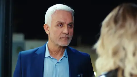 Yildiz se reconcilia con Halit: “Tu sitio está a mi lado” Yildiz se reconcilia con Halit: “Tu sitio está a mi lado”